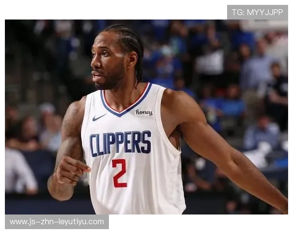 伦纳德上篮稳稳命中，快船在关键时刻稳住军心