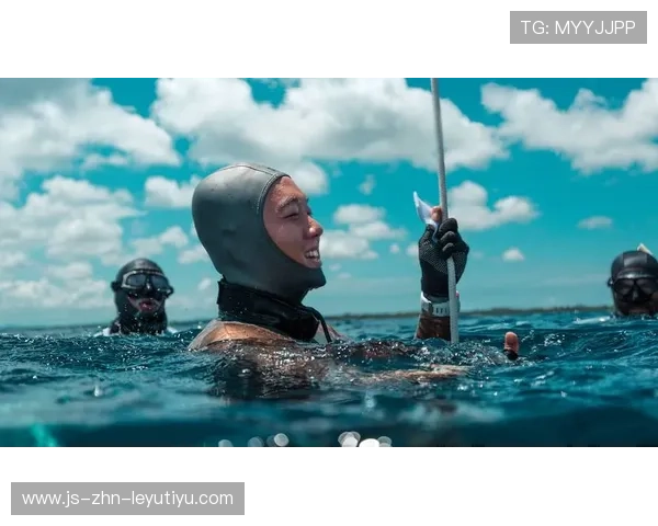 深海潜水自由潜赛：中国选手打破亚洲纪录，自由潜深度纪录
